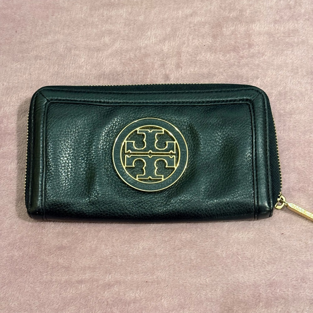 Tory Burch Black and Gold Zipper Detail